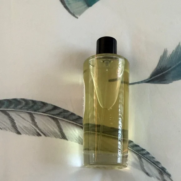 Diptyque 34 Boulevard Saint Germain Interior Scent - Golden Hue - Picture 6 of 7